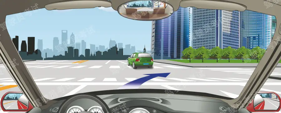駕駛機動車在這個路口右轉彎可以不變更車道。答案是錯