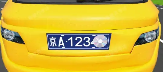 動畫8中有幾種違法行為？A、一種違法行為B、二種違法行為C、三種違法行為D、四種違法行為答案是B